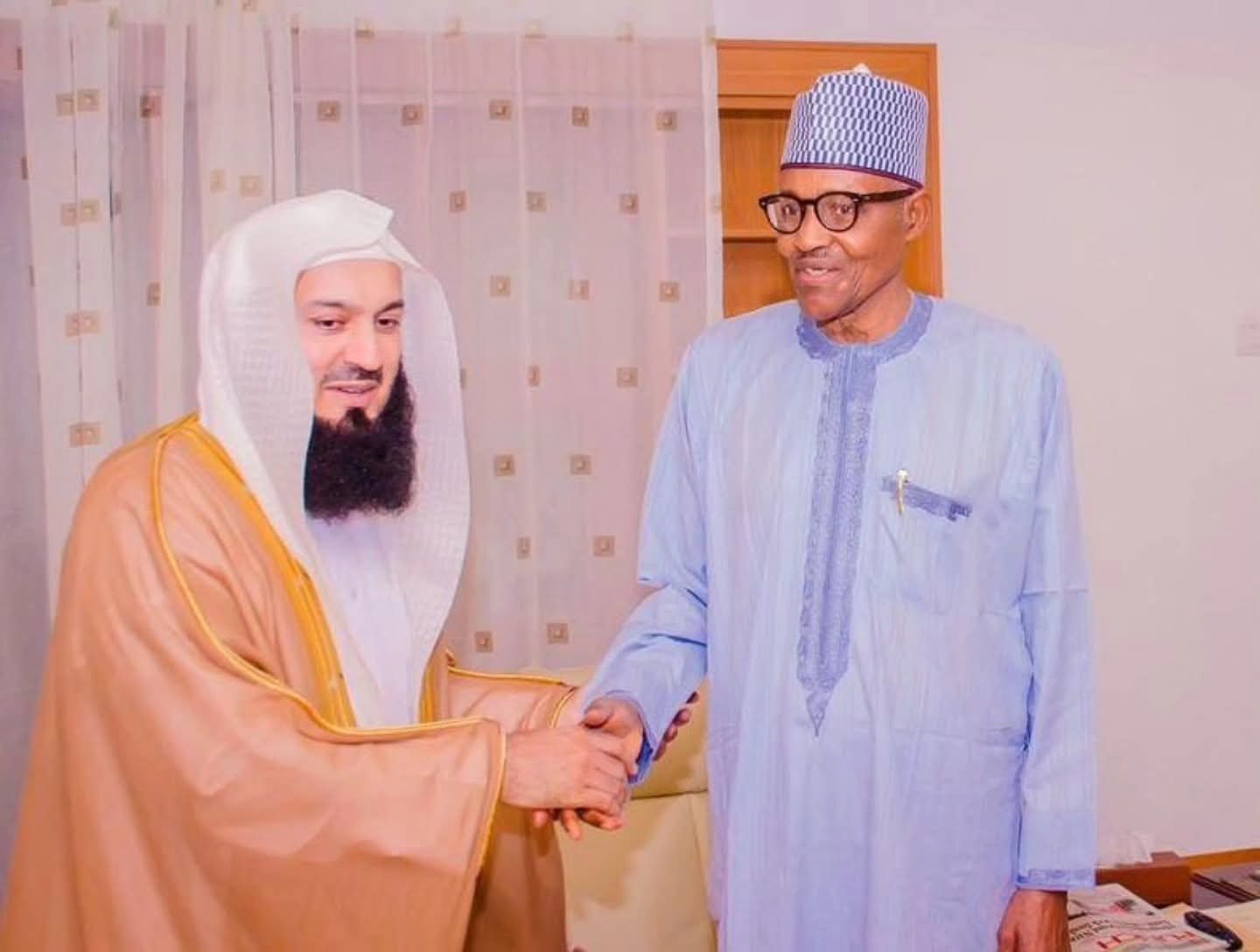 Mufti Menk Mourns Former Nigerian President Muhammadu Buhari